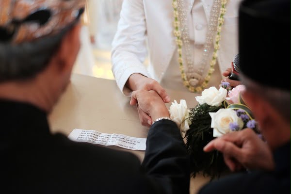 Digerebek Istri Sah, Pengusaha Toko Emas Akui Nikah Siri 5 Tahun di Hadapan Aparat