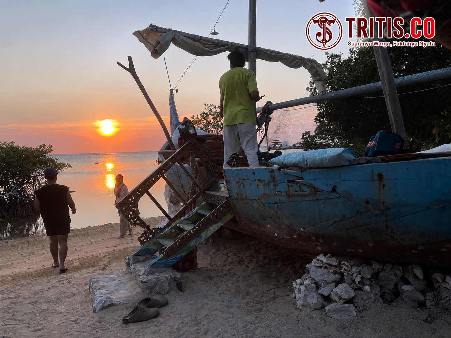 Nkronk Pirates Karimunjawa, Tempat Nongkrong Bernuansa Bajak Laut untuk Menikmati Sunset