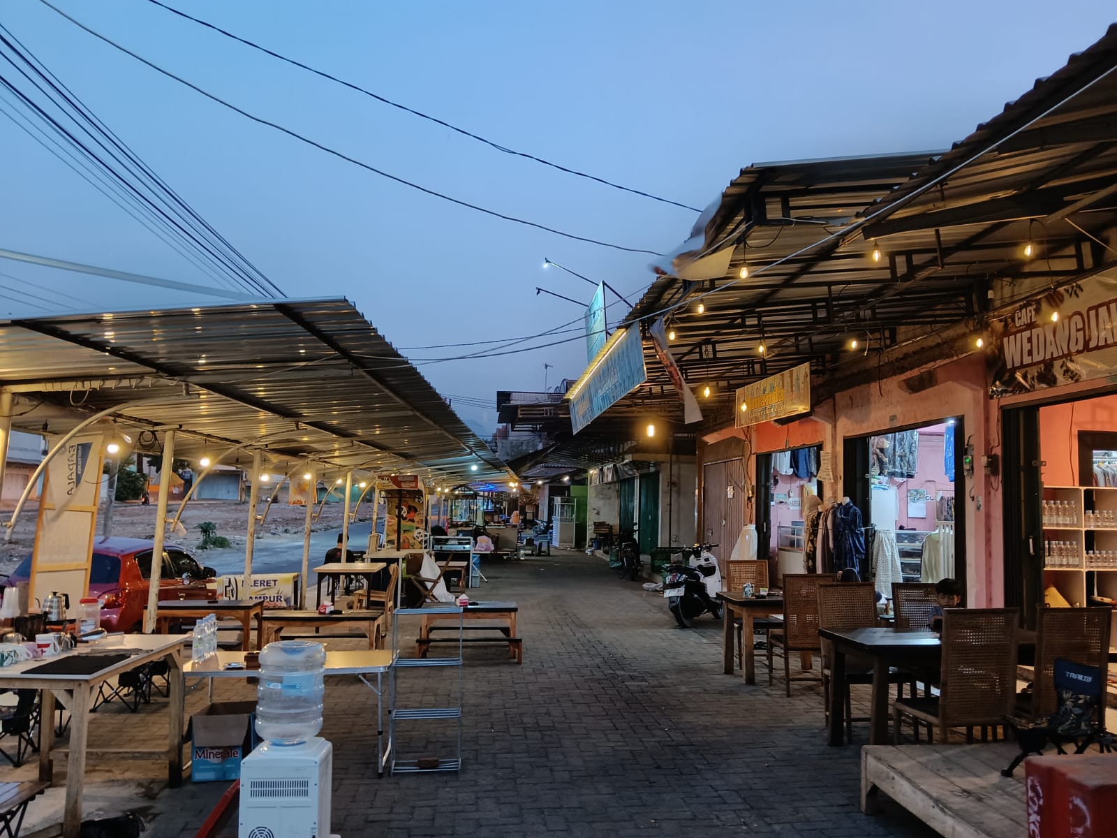 Dari Reruntuhan Pasar Lama, Lapak Kuliner Mulai Hidupkan Malam Bangsri