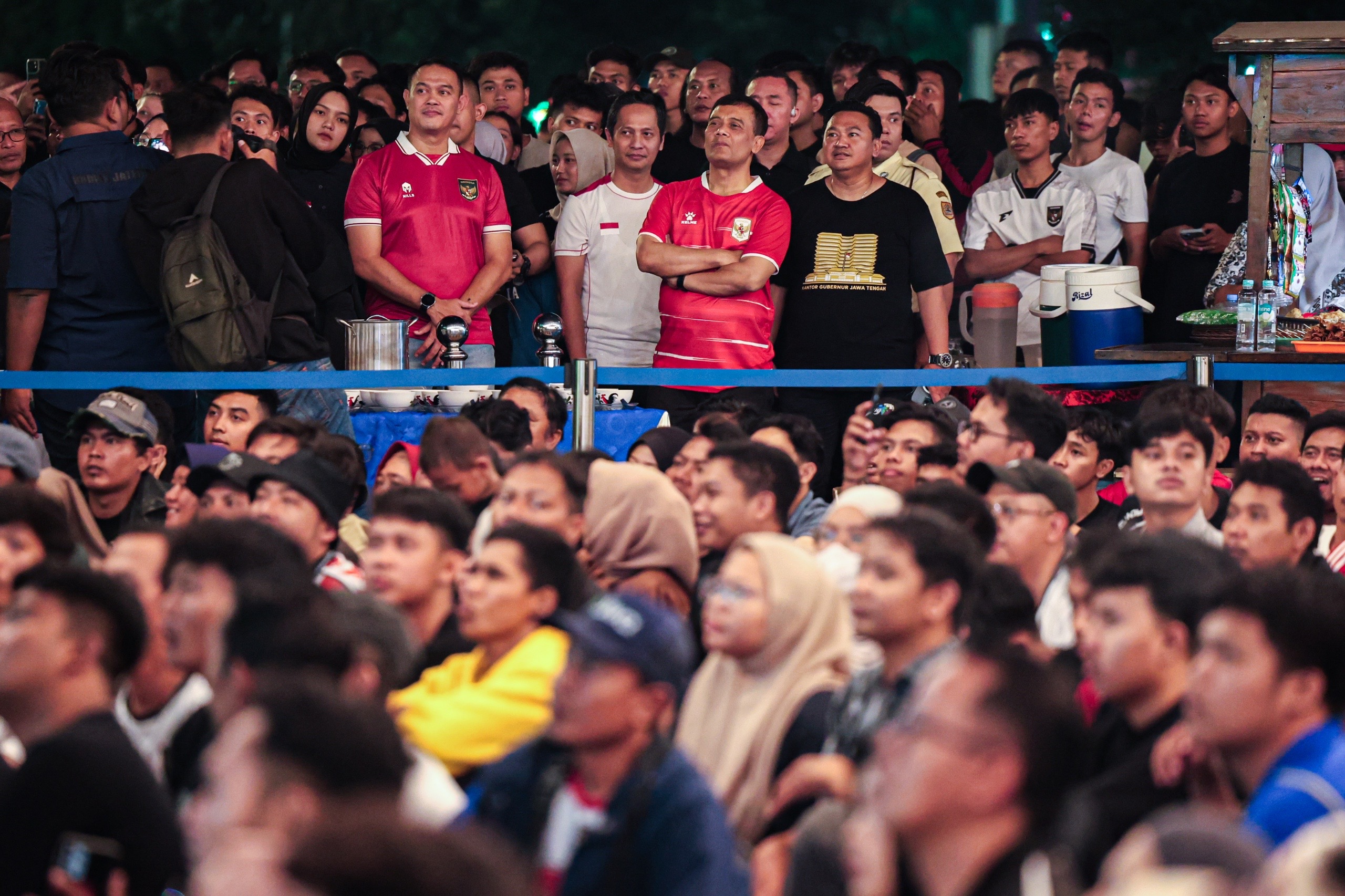 Nobar Timnas di Rumah Rakyat, Ribuan Warga Padati Kantor Gubernur Jateng